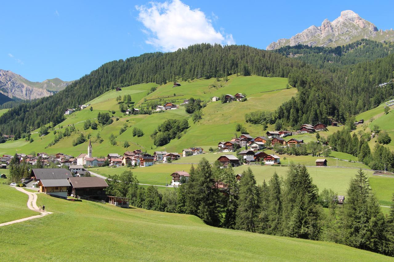 Appartamenti Ciasa Linda San Martino in Badia Exterior foto